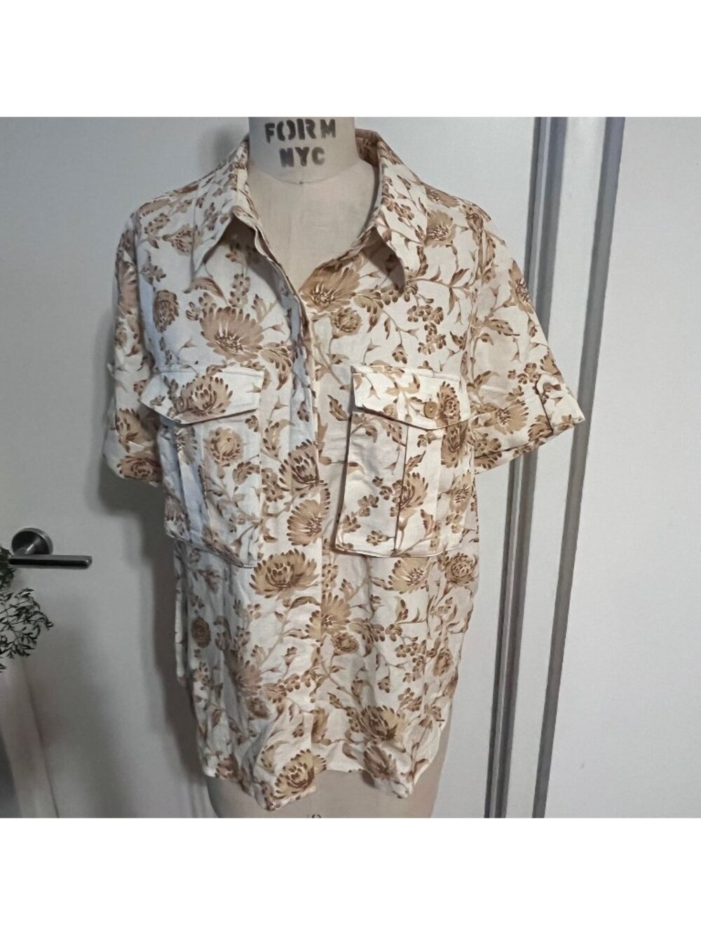 SIGNIFICANT OTHER‎ Safari Cut Linen Blend Floral Top Size 10